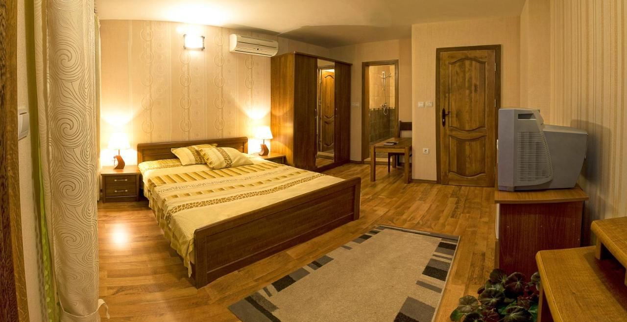 Отель Hotel Asenevtsi Велико-Тырново